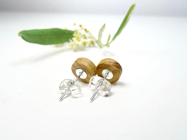 puces d'oreilles en bois d'olivier