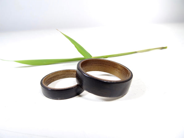 Set de bagues de fiançailles en bois ébène et alisier